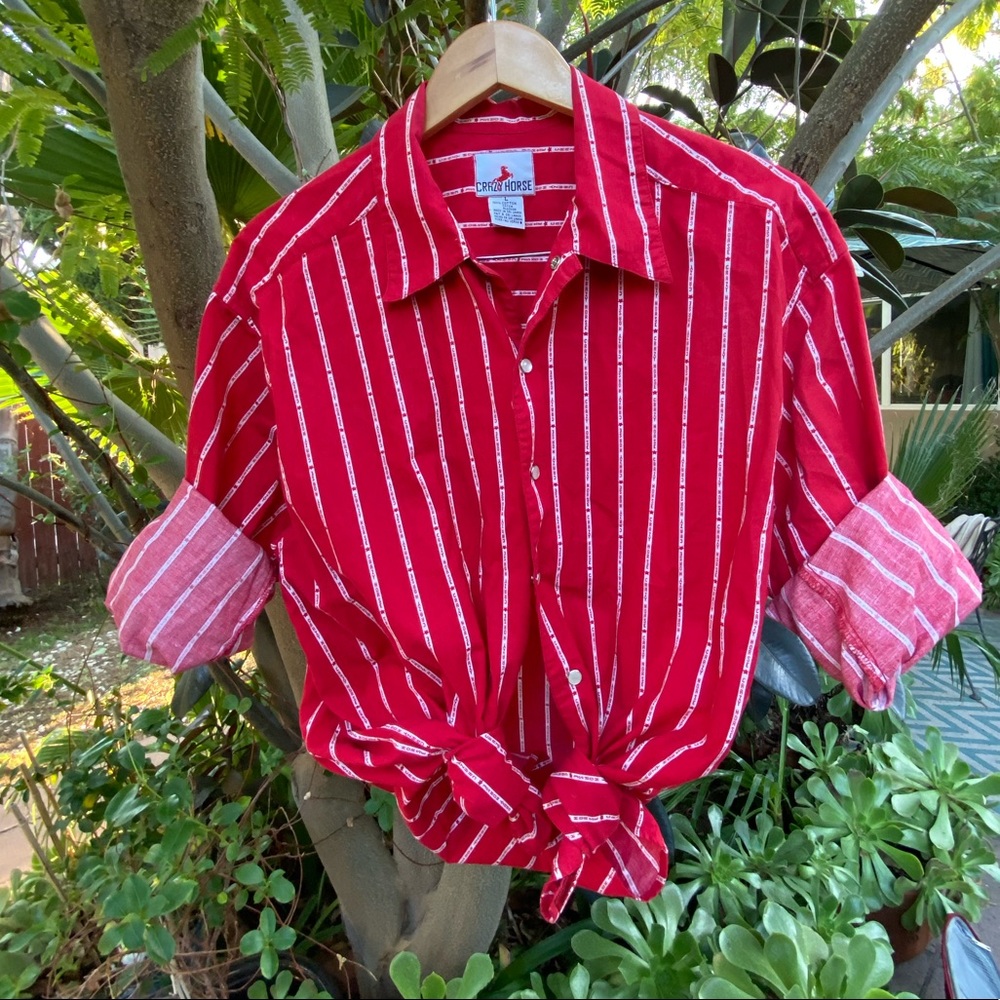 Crazy horse red/white stripes button down shirt